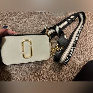 MARC JACOBS SNAPSHOT BAG (comes with original strap and an extra gold strap)